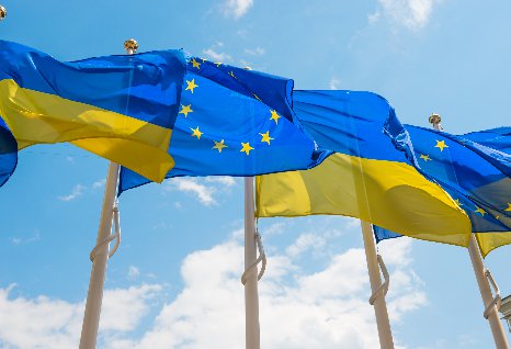 Dłuższy czas na rynku pracy w Unii Europejskiej dla uchodźców z Ukrainy